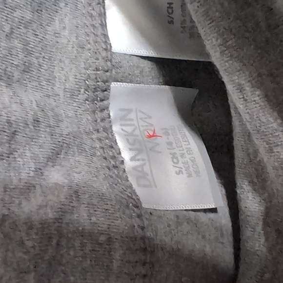 Danskin Light Grey Stretch Straight Leg Yoga Pants SIze Small - Picture 2 of 4